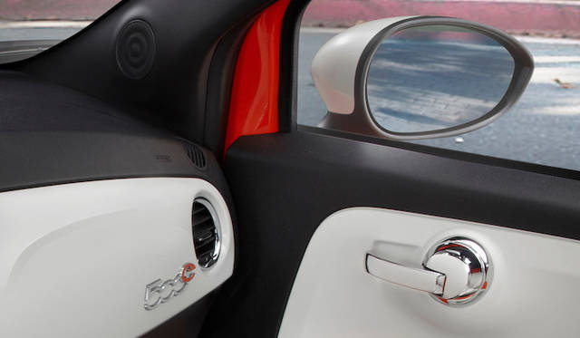 <strong>Fiat 500e｜フィアット 500e</strong>