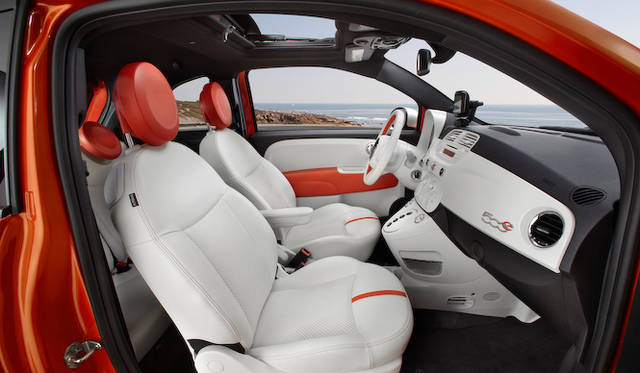 <strong>Fiat 500e｜フィアット 500e</strong>
