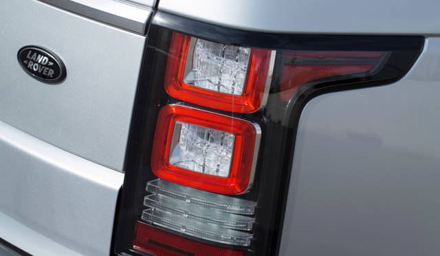 <strong>Land Rover Range Rover｜ランドローバー レンジローバー</strong>