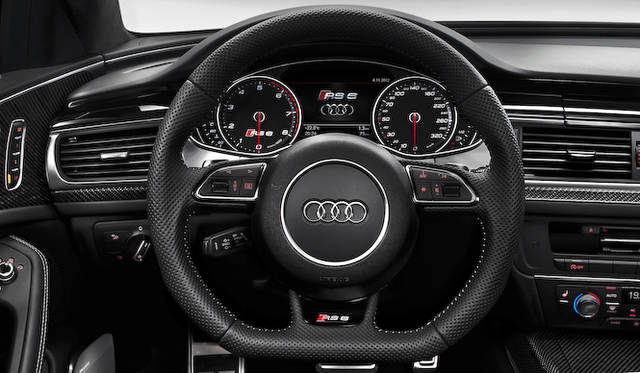 <strong>Audi RS6 Avant｜アウディ RS6 アバント</strong>