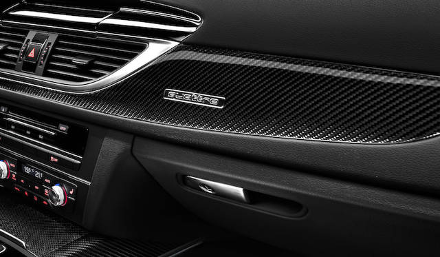 <strong>Audi RS6 Avant｜アウディ RS6 アバント</strong>