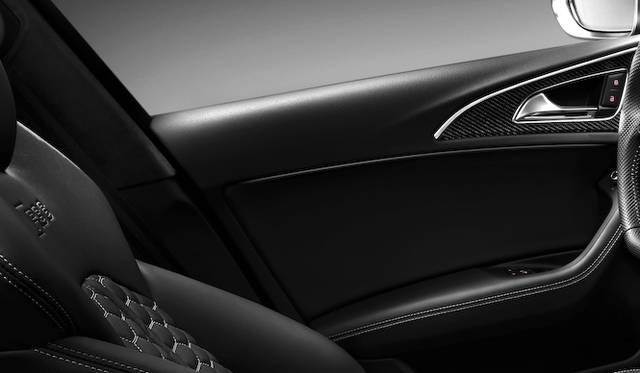 <strong>Audi RS6 Avant｜アウディ RS6 アバント</strong>