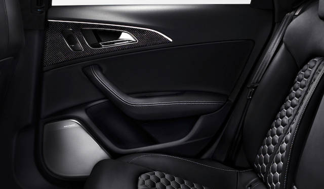 <strong>Audi RS6 Avant｜アウディ RS6 アバント</strong>