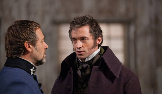 <strong>MOVIE｜『レ・ミゼラブル』 </strong>　主人公ジャン・バルジャンを演じるのは、映画スターであると同時にトニー賞に輝くミュージカルスターとしても活躍するヒュー・ジャックマン　© Universal Pictures