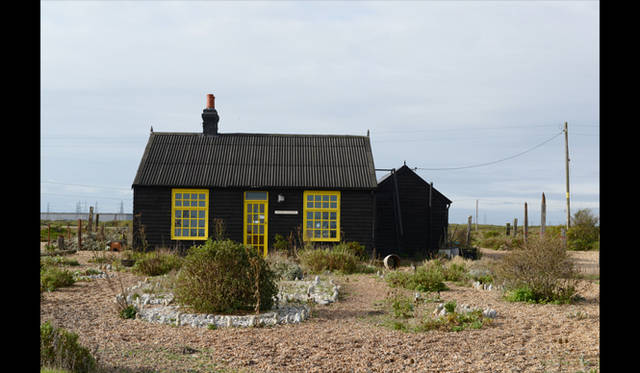 <strong>carnet de jardin｜松永 学</strong> 通りに面する