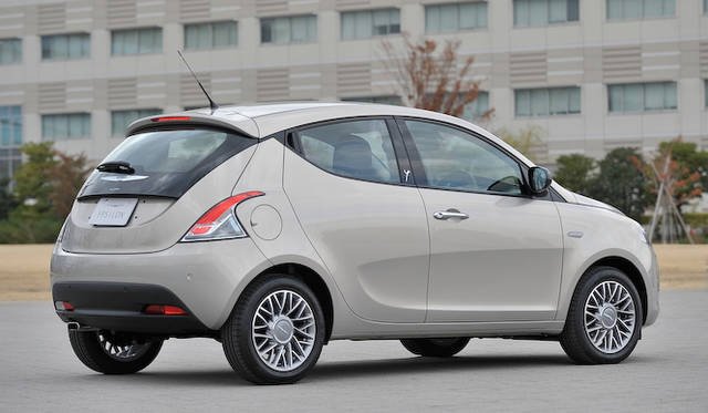 <strong>Chrysler Ypsilon｜クライスラー イプシロン</strong>