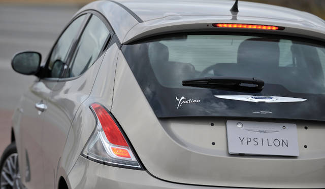 <strong>Chrysler Ypsilon｜クライスラー イプシロン</strong>