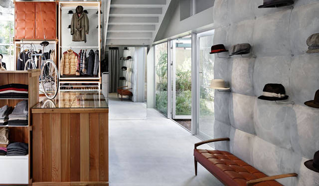 <strong>TAKEO KIKUCHI｜タケオキクチ</strong>　「タケオキクチ 渋谷明治通り本店」1階 カジュアルウェア