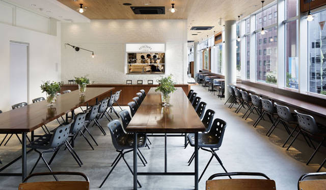 <strong>TAKEO KIKUCHI｜タケオキクチ</strong>　「タケオキクチ 渋谷明治通り本店」3階 レフェクトワール（ル・プチメック）