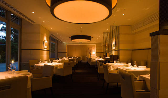 <strong>フランスワインキャンペーン　レストラン アイでのディナーチケットをプレゼント！</strong>　レストラン アイのダイニング