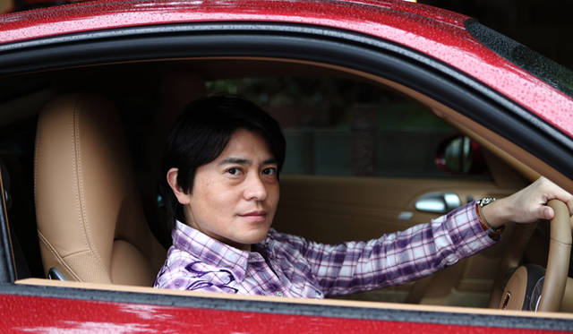 <strong>あなたのクルマ 見せてください｜第5回　安東弘樹×ポルシェ 911 カレラ 4S</strong>