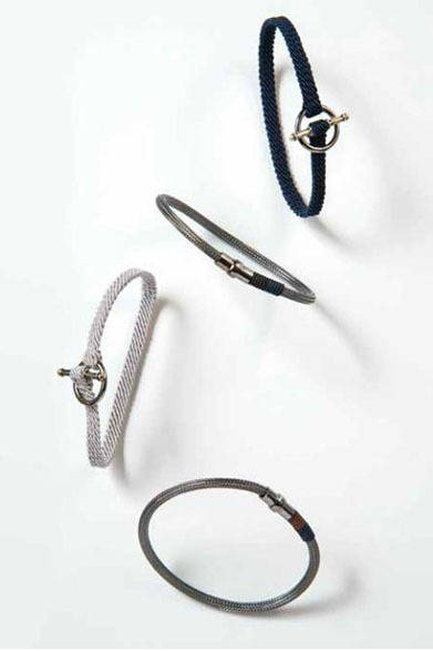 <strong>BARNEYS NEW YORK｜バーニーズ　ニューヨーク</strong>　「YUVI」　上から、ブレスレット1万8900円、2万8350円、1万8900円、2万8350円