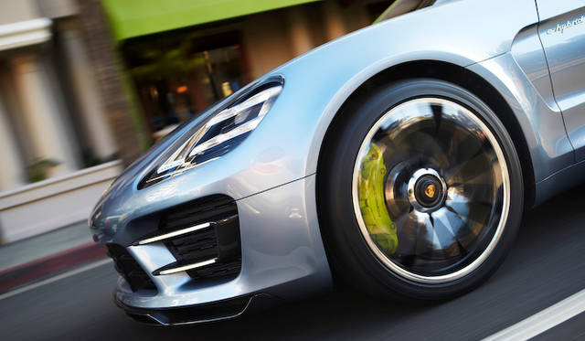 <strong>Porsche Panamera Sport Tourismo｜ポルシェ パナメーラ スポーツツーリズモ</strong>