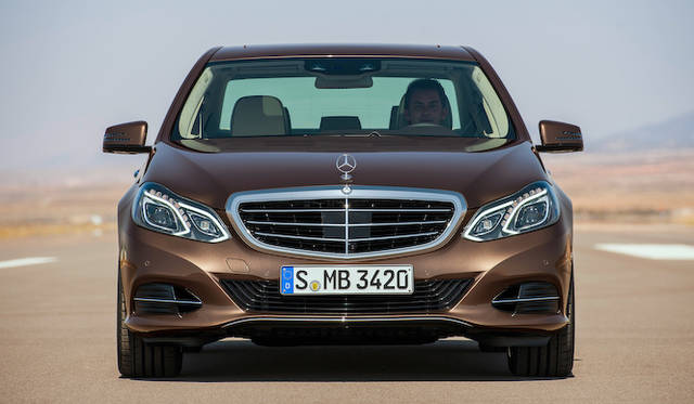 <strong>Mercedes-Benz E300 BlueTEC HYBRID｜メルセデス・ベンツ E300 ブルーテックハイブリッド</strong>