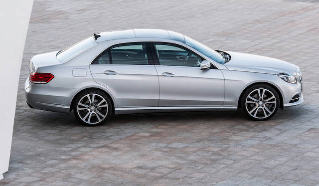 <strong>Mercedes-Benz E250 estate｜メルセデス・ベンツ E250 エステート</strong>