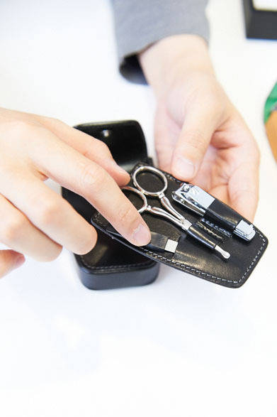 <strong>BARNEYS NEW YORK｜バーニーズ　ニューヨーク</strong>　グルーミングセット1万500円～1万5750円（カミソリ倶楽部／バーニーズ　ニューヨーク）