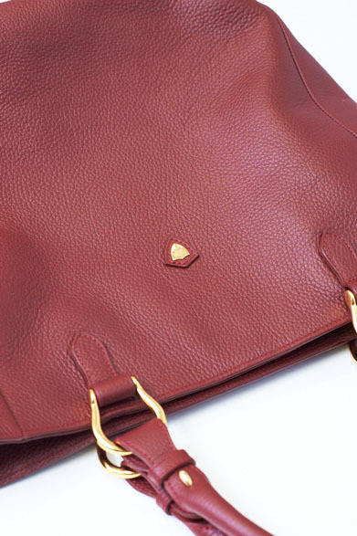 <strong>BARNEYS NEW YORK｜バーニーズ　ニューヨーク</strong>　バッグ（モデル・ブーレ）13万9650円（シャンボール セリエ／バーニーズ　ニューヨーク）