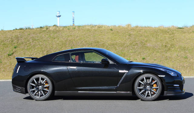 <strong>Nissan GT-R｜日産 GT-R</strong>