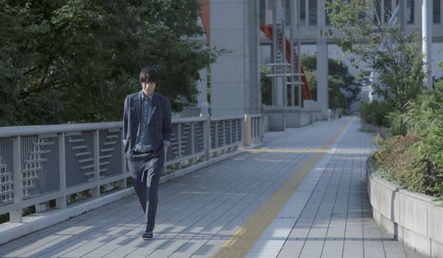 <strong>Smith ＆ Hardy｜スミス ＆ ハーディ</strong>　2013春夏コレクション　ジャケット81900円、シャツ19950円、トラウザー29400円、ローファー39900円