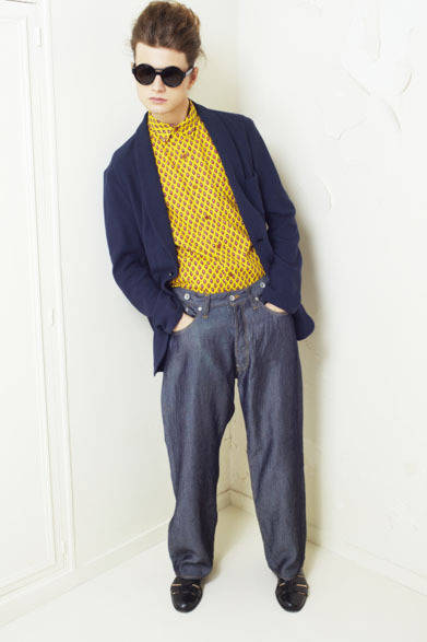 　2013春夏コレクション　ジャケット5万4600円、シャツ2万5200円、パンツ8万8200円