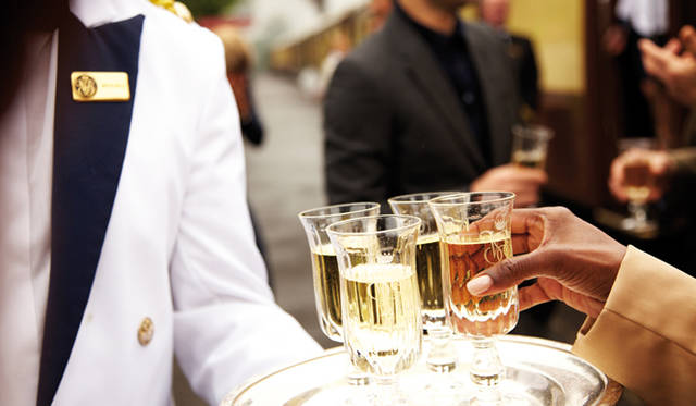 <strong>伝統と革新の英国ロイヤル文化を巡る旅</strong>