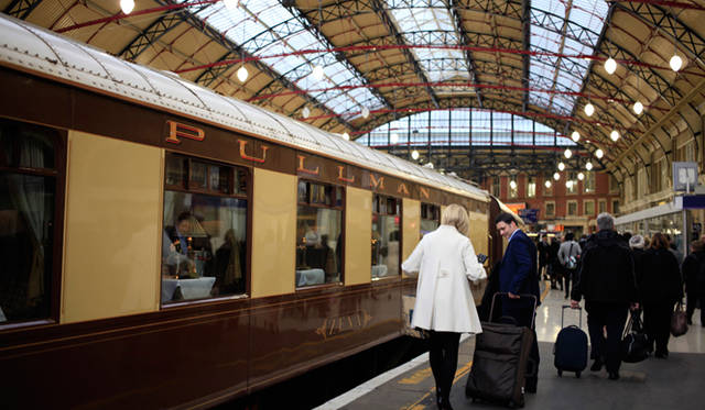 <strong>伝統と革新の英国ロイヤル文化を巡る旅</strong>