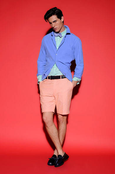 <strong>Vicomte A.｜ヴィコント アー</strong>　2013春夏コレクション　シャツ各1万7850円、ショーツ1万1550円、ネクタイ7350円、ベルト1万3650円、靴2万4150円