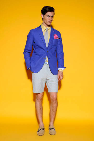 <strong>Vicomte A.｜ヴィコント アー</strong>　2013春夏コレクション　ジャケット4万7250円、シャツ1万9950円、ネクタイ参考商品、ショーツ1万1550円、ベルト1万5750円、靴2万4150円