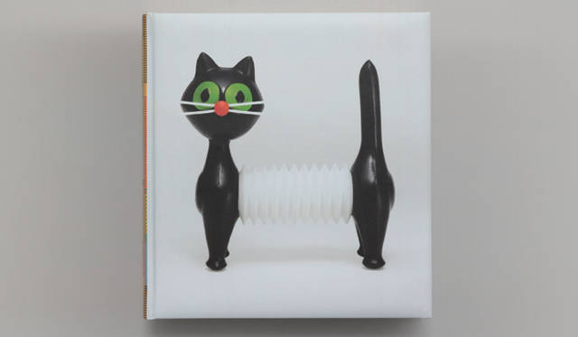 <strong>ART｜「世界でもっとも美しい本」が出展！ 「世界のブックデザイン2011－12」展</strong>　 Tereza Bruthansová, Libuše Niklová,  Arbor vitae societas, Prague 　「世界でもっとも美しい本2012銅賞」　チェコ　 展覧会開催にあわせて発行されたニクロヴァーの作品集 