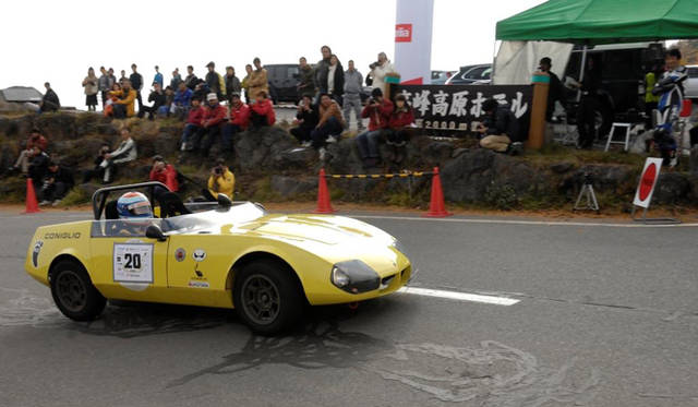 <strong>浅間ヒルクライム2012｜Asama Hillclimb 2012</strong><br />コニリオは、ホンダS800の鉄製ボディの代わりに、浜素紀（もとき）氏がデザインしたFRPボディを架装したレーシングカー。1960年代末に10台ほどが製作された