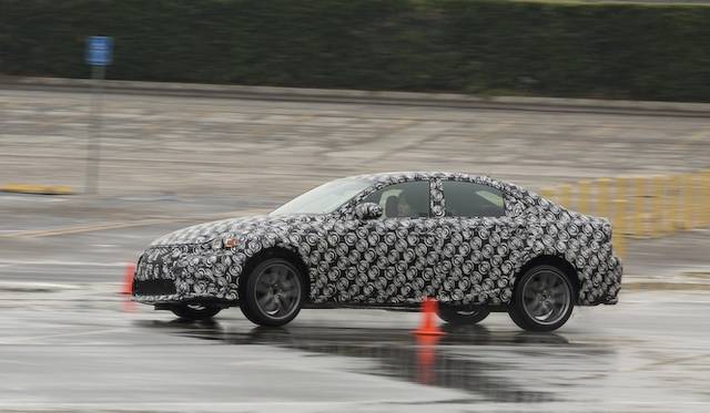 <strong>Lexus IS Prototype｜レクサス IS プロトタイプ</strong>