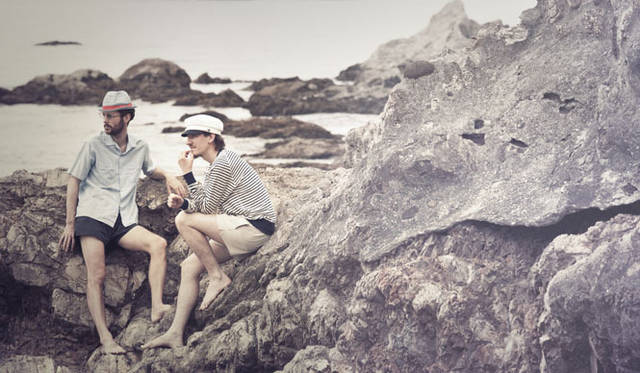 <strong>NAISSANCE｜ネサーンス</strong>　2013春夏コレクション　左／Open Collar Short Sleeve Shirt, Hot Pants, Sisal Hat, Glasses、右／Border Pile Cut & Sewn, Hot Pants, Hemp Fisherman Cap