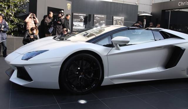 <strong>Lamborghini Aventador LP 700-4 Roadster｜ランボルギーニ アヴェンタドール LP 700-4 ロードスター </strong>