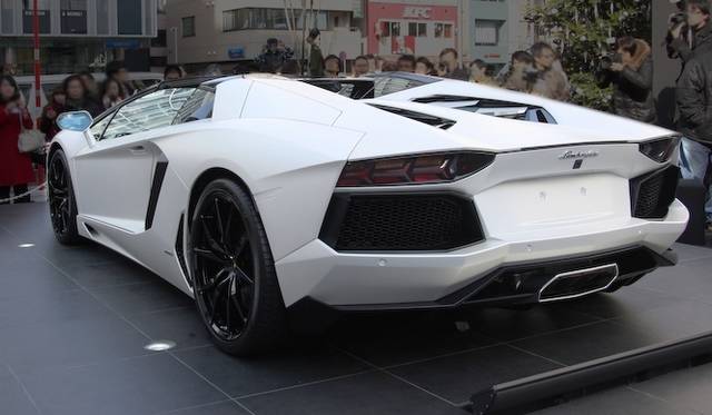 <strong>Lamborghini Aventador LP 700-4 Roadster｜ランボルギーニ アヴェンタドール LP 700-4 ロードスター </strong>