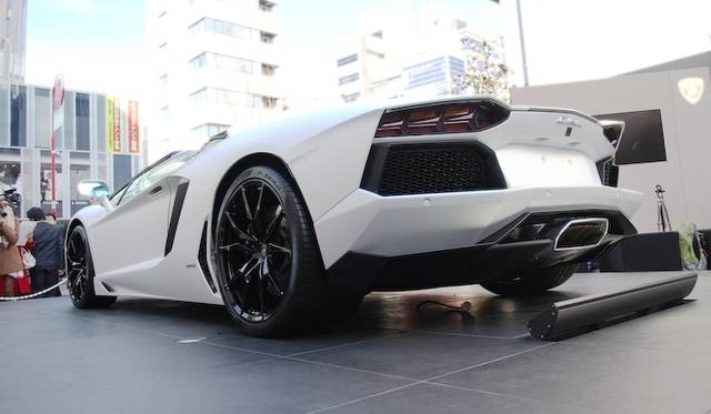 <strong>Lamborghini Aventador LP 700-4 Roadster｜ランボルギーニ アヴェンタドール LP 700-4 ロードスター </strong>