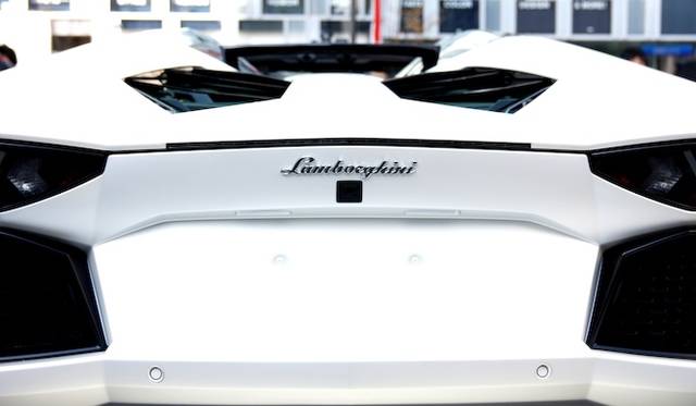 <strong>Lamborghini Aventador LP 700-4 Roadster｜ランボルギーニ アヴェンタドール LP 700-4 ロードスター </strong>