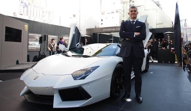<strong>Lamborghini Aventador LP 700-4 Roadster｜ランボルギーニ アヴェンタドール LP 700-4 ロードスター </strong><br />ランボルギーニ ジャパン カントリーマネージャー エジナルド・ベルトーリ氏