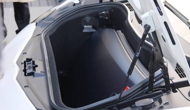 <strong>Lamborghini Aventador LP 700-4 Roadster｜ランボルギーニ アヴェンタドール LP 700-4 ロードスター </strong>