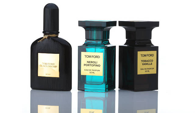 <strong>TOM FORD BEAUTY｜トム フォード ビューティ</strong>　フレグランス左から、トム フォード ブラック オーキッド オード パルファム スプレィ8925円（30ml）、ネロリ・ポルトフィーノ オード パルファム スプレィ2万6250円（50ml）、タバコ・バニラ パルファム スプレィ2万6250円（50ml）※阪急うめだ本店限定発売中
