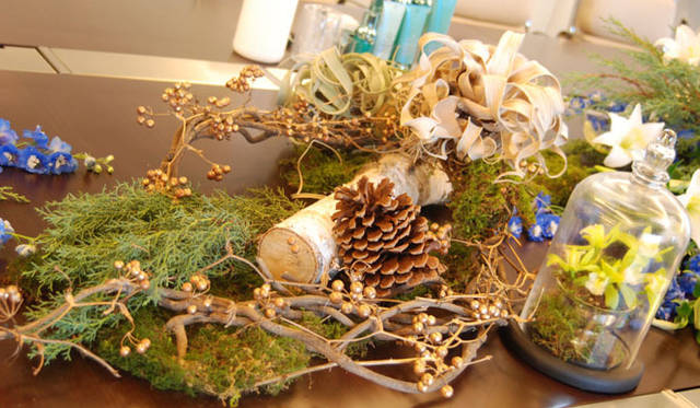 <strong>和気雅美｜FLORALUXE / New York Flower School</strong>　クリスマスリースで、2013年のラッキーカラーを先取り！