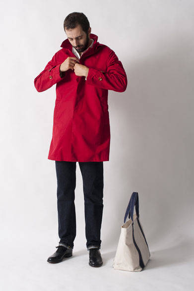 <strong>FUJITO｜フジト</strong>　2013春夏コレクション　Hood Coat4万6200円、B.D Shirts1万8900円、Denim2万4150円、Tote Bag M1万2600円