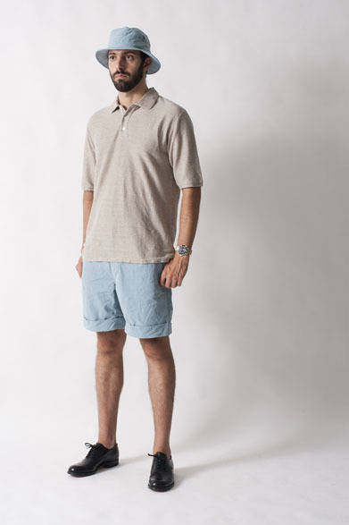 <strong>FUJITO｜フジト</strong>　2013春夏コレクション　Half Sleeve Polo Shirts1万5750円、Gurkha Shorts1万7850円、Safari Hat8400円