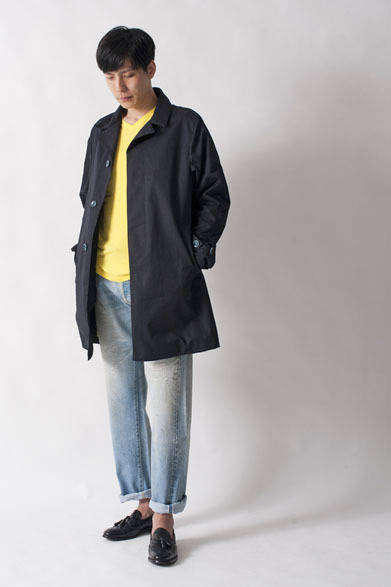 <strong>FUJITO｜フジト</strong>　2013春夏コレクション　Hood Coat4万6200円、V-Neck Pocket T7350円、Denim4万6200円