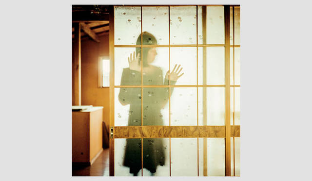 <strong>「beautiful」写真家4人展</strong>　加藤アラタ（サブテーマ：HOME）「時間の横軸にそっと写真を置いてみると、水平に伸びていくと思っていた線は、いつの間にか小さな円を描いていた」