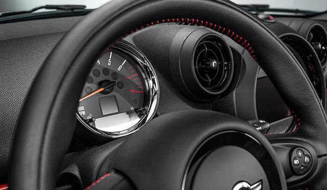 <strong>MINI John Cooper Works Paceman｜ミニ ジョン・クーパー ワークス ペースマン</strong>