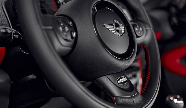 <strong>MINI John Cooper Works Paceman｜ミニ ジョン・クーパー ワークス ペースマン</strong>