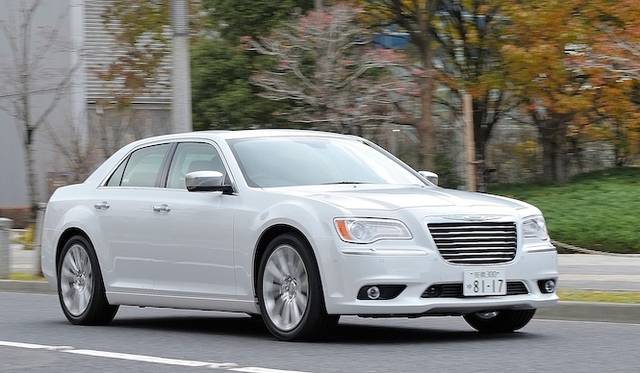 <strong>Chrysler 300C Luxury｜クライスラー 300C ラグジュアリー</strong>