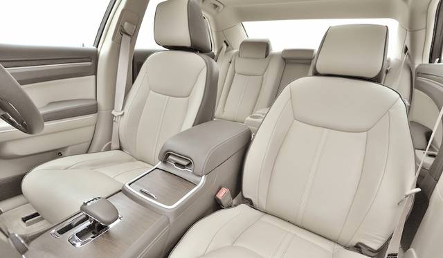 <strong>Chrysler 300C Luxury｜クライスラー 300C ラグジュアリー</strong>