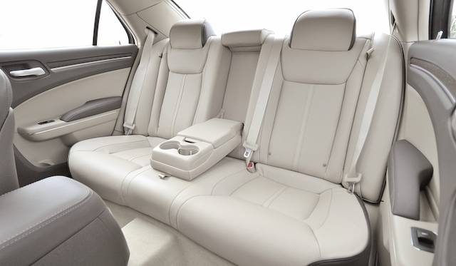 <strong>Chrysler 300C Luxury｜クライスラー 300C ラグジュアリー</strong>