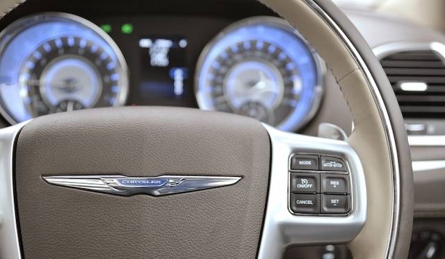 <strong>Chrysler 300C Luxury｜クライスラー 300C ラグジュアリー</strong>